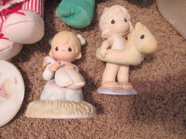Collection of "Precious Moments" Porcelain Figurines in Original Boxes, 1992 Precious Moments - 3
