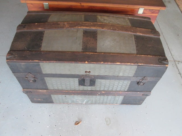 Antique Dome Top Steamer Trunk - 2