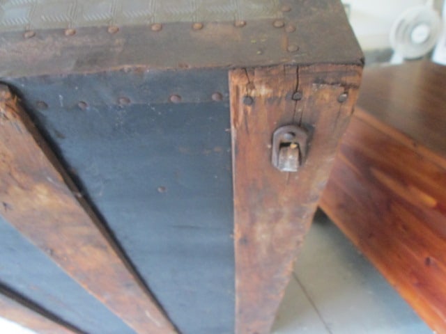 Antique Dome Top Steamer Trunk - 6