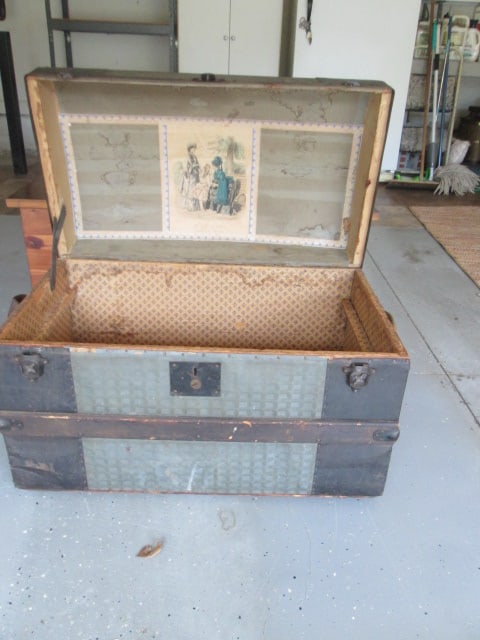 Antique Dome Top Steamer Trunk - 7