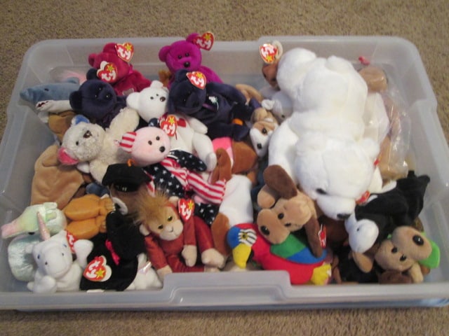 Collection of Ty Beanie Babies in Tote-Several Bears (1 of 9)