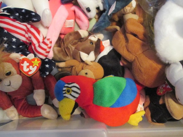 Collection of Ty Beanie Babies in Tote-Several Bears - 7