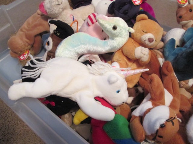 Collection of Ty Beanie Babies in Tote-Several Bears - 8