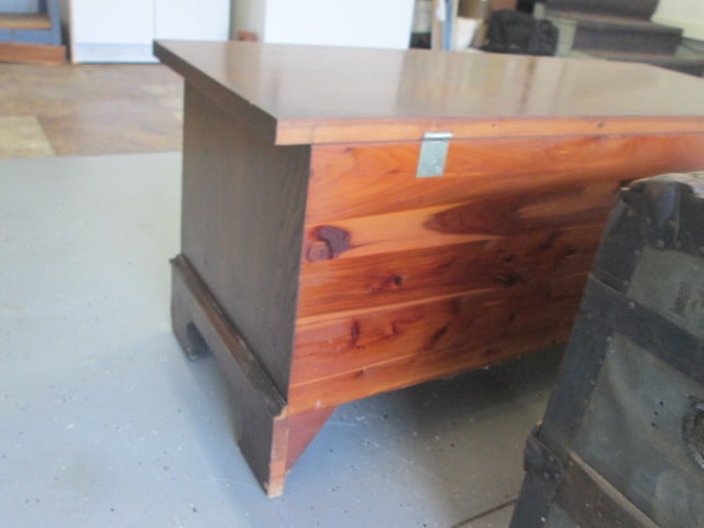 Style Home by Lane Virginia Maid Sweetheart Cedar Lined Chest - 4
