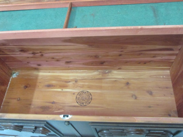 Style Home by Lane Virginia Maid Sweetheart Cedar Lined Chest - 8