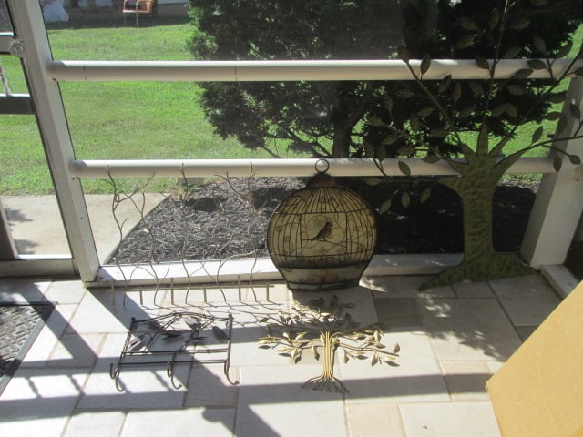 Five Pieces of Metal Wall Art (1 of 6)