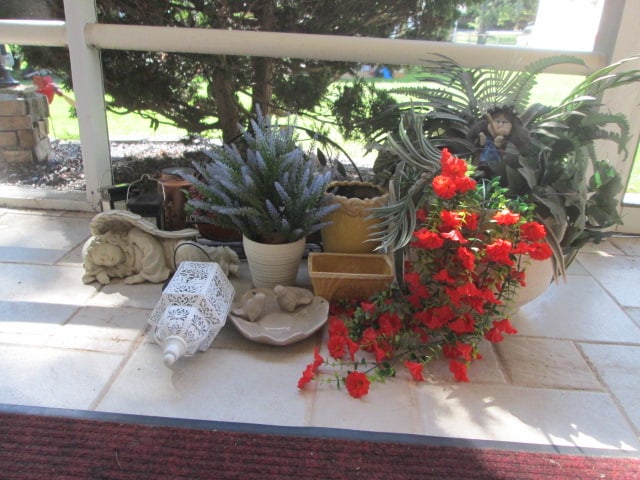 Planters, LED Lanterns, Lightweight Yard Art, etc.: See pictures and preview, Local Pickup Only