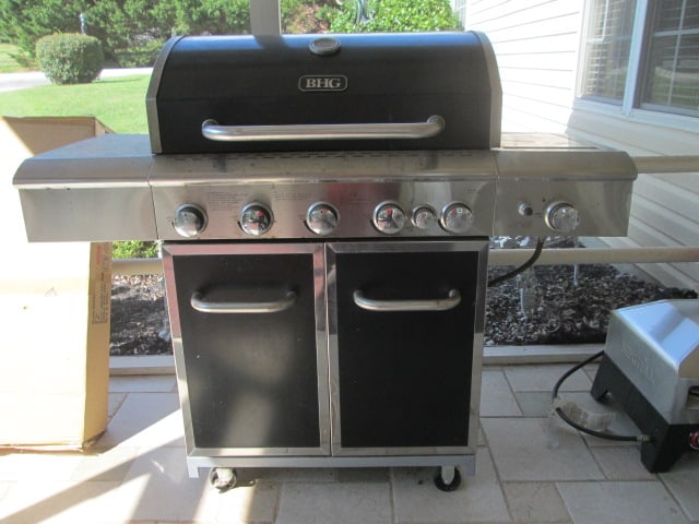 BHG Better Homes & Garden Stainless Propane Gas Grill with Side Burner (1 of 13)