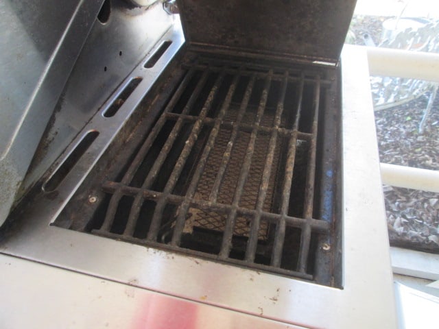 BHG Better Homes & Garden Stainless Propane Gas Grill with Side Burner - 9