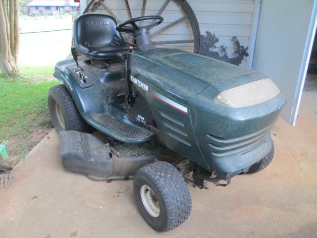 Craftsman 42" Cutting Deck Yard Tractor - 2