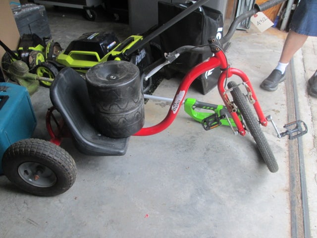 Hill Kicker Pro 20" Adult Size Drift Tricycle (1 of 7)