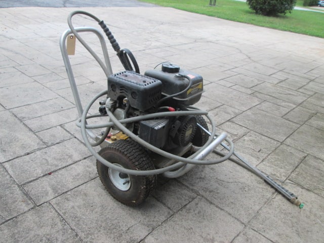 CMXX 208cc Gas Pressure Washer with Hose and Wand: Model AR RmV 2.5 24, has compression, Local Pickup Only