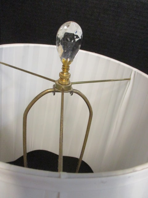 Vintage Crystal and Brass Table Lamp - 6