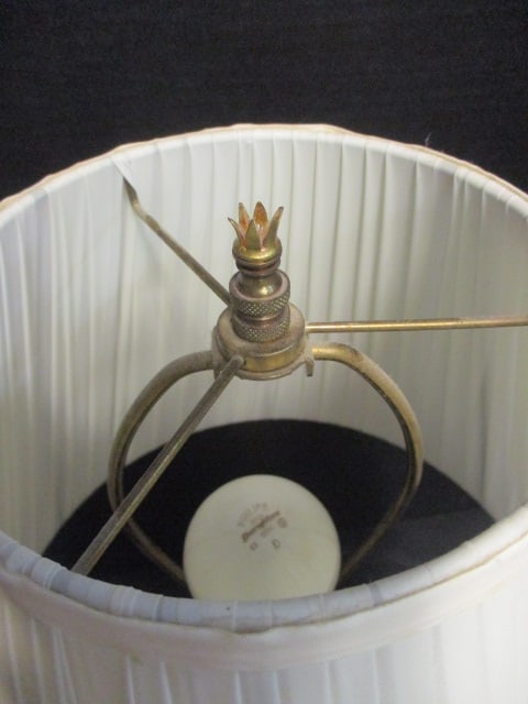 Vintage Crystal and Brass Lamp - 5