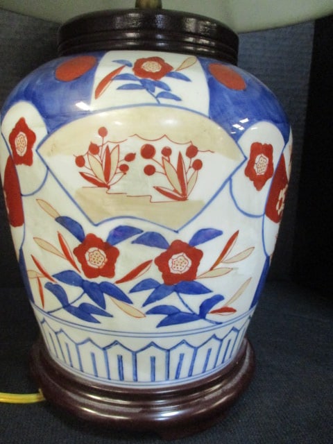 Vintage Imari Style Porcelain Table Lamp with Silk Shade - 2