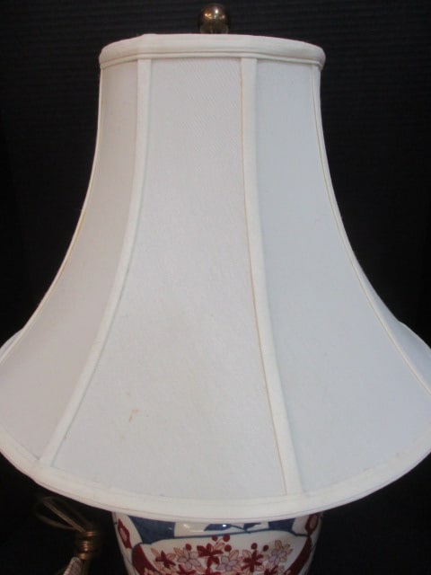 Vintage Imari Style Porcelain Table Lamp with Silk Shade - 5
