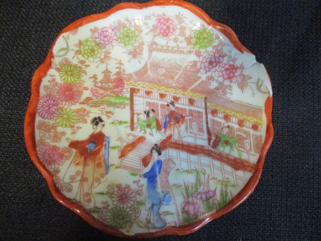 6 Vintage Japanese and Chinese Porcelain Plates - 2