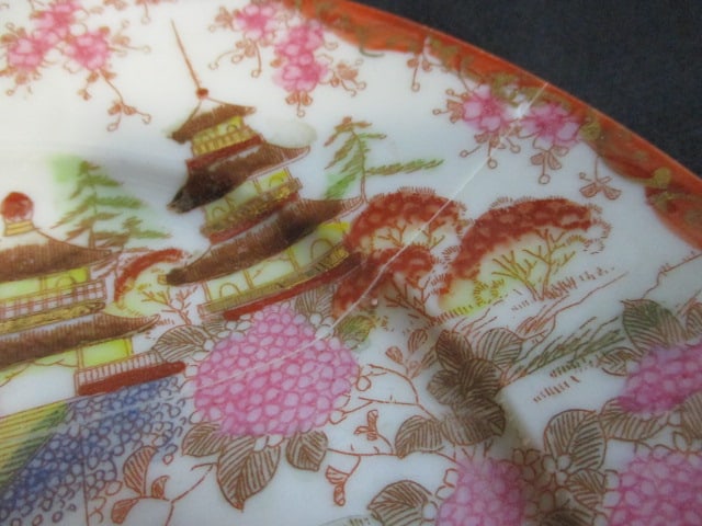 6 Vintage Japanese and Chinese Porcelain Plates - 7