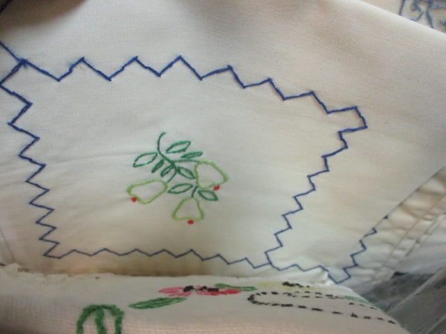 Vintage Handmade Embroidered Napkins and Placemats - 3
