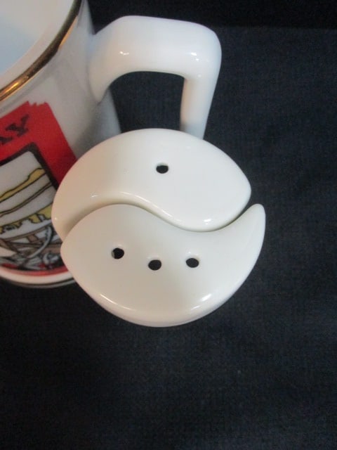 Vintage "A Tale of Two Cities" Mug and "Guiness" Salt & Pepper Shakers - 3