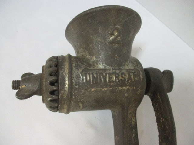 Vintage Universal No. 2 Hand Grinder - 3
