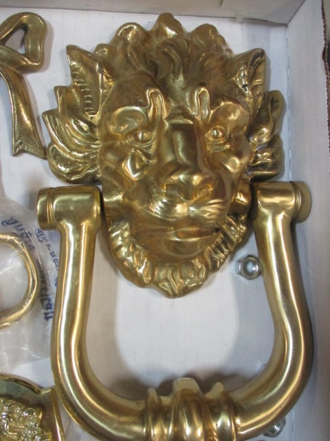 Vintage Lion's Head Brass Door Knocker and Doorbell and 2 Brass Hooks - 2