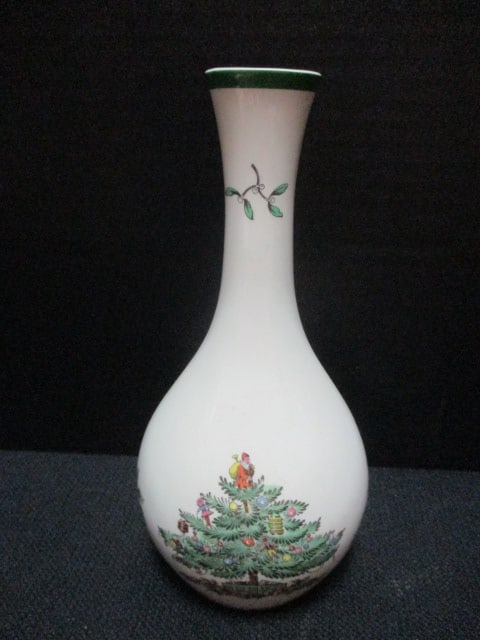 Spode "Christmas Tree" Tidbit Dishes, Trivet, Candle Holder, and Vase - 2