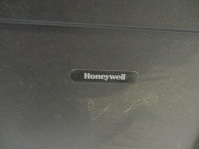 Honeywell Portable Electric Heater - Model HZ860 - 2