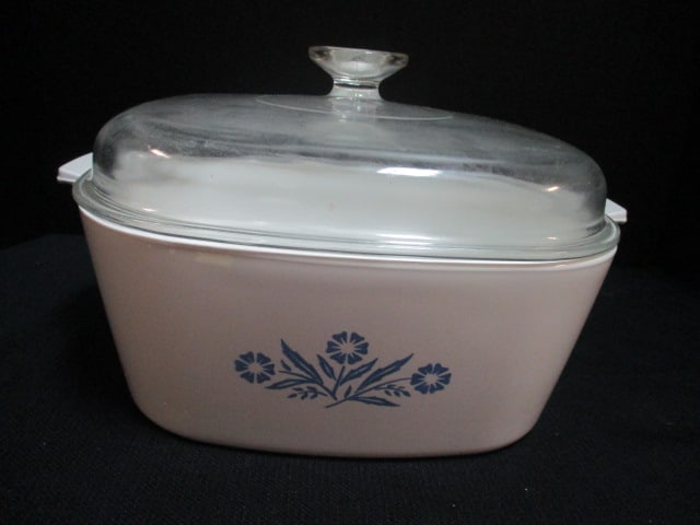 Vintage Corning Ware "Blue Cornflower" 4 Quart Covered Casserole Dish: 12" x 8 1/2"