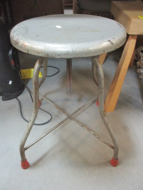 Industrial Metal Round Stool: 13" x 19"