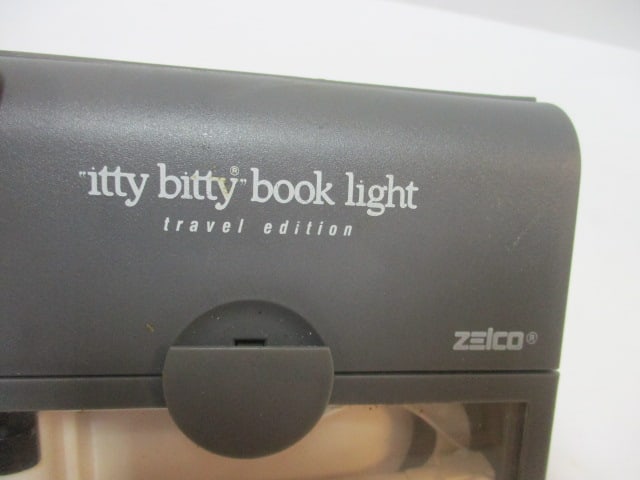 Zelco "Itty Bitty Book Light" Travel Edition in Case - 2