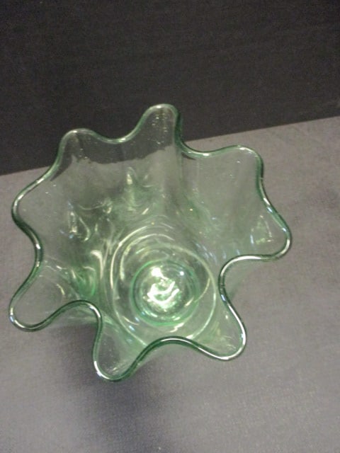 Vintage Handblown Green Glass Ruffled Edge Vase - 2
