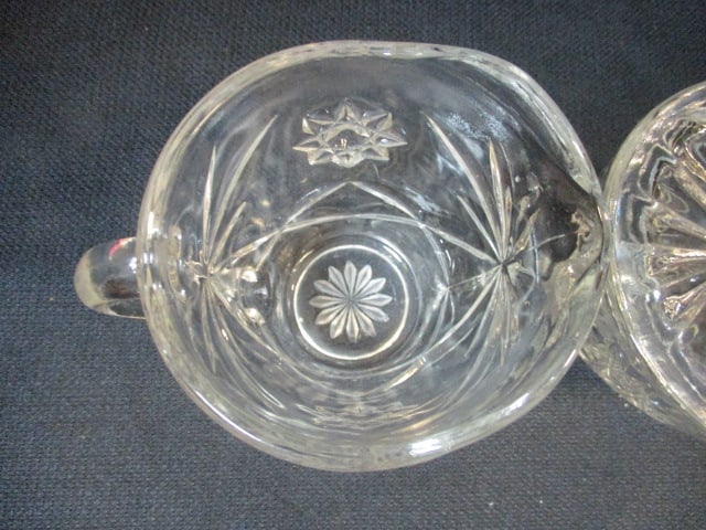 Vintage Early American "Star of David" Pressed Glass Sugar and Creamer Set - 3