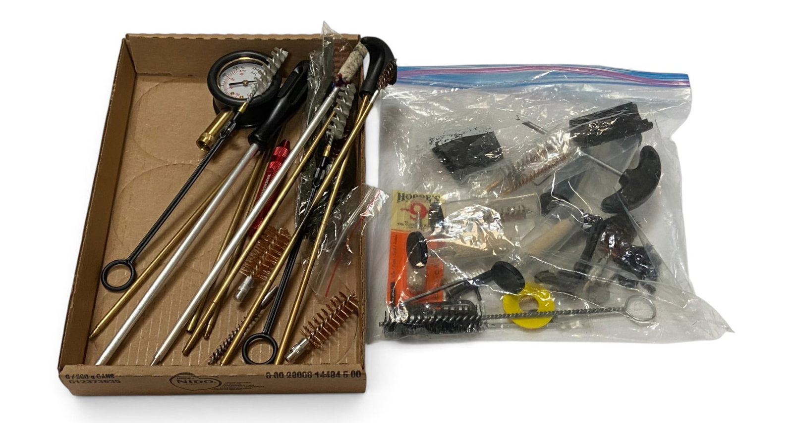 Various Cleaning Rod and Cleaning Brush Lot - Shotgun and Rifle: See photos for what's all here
