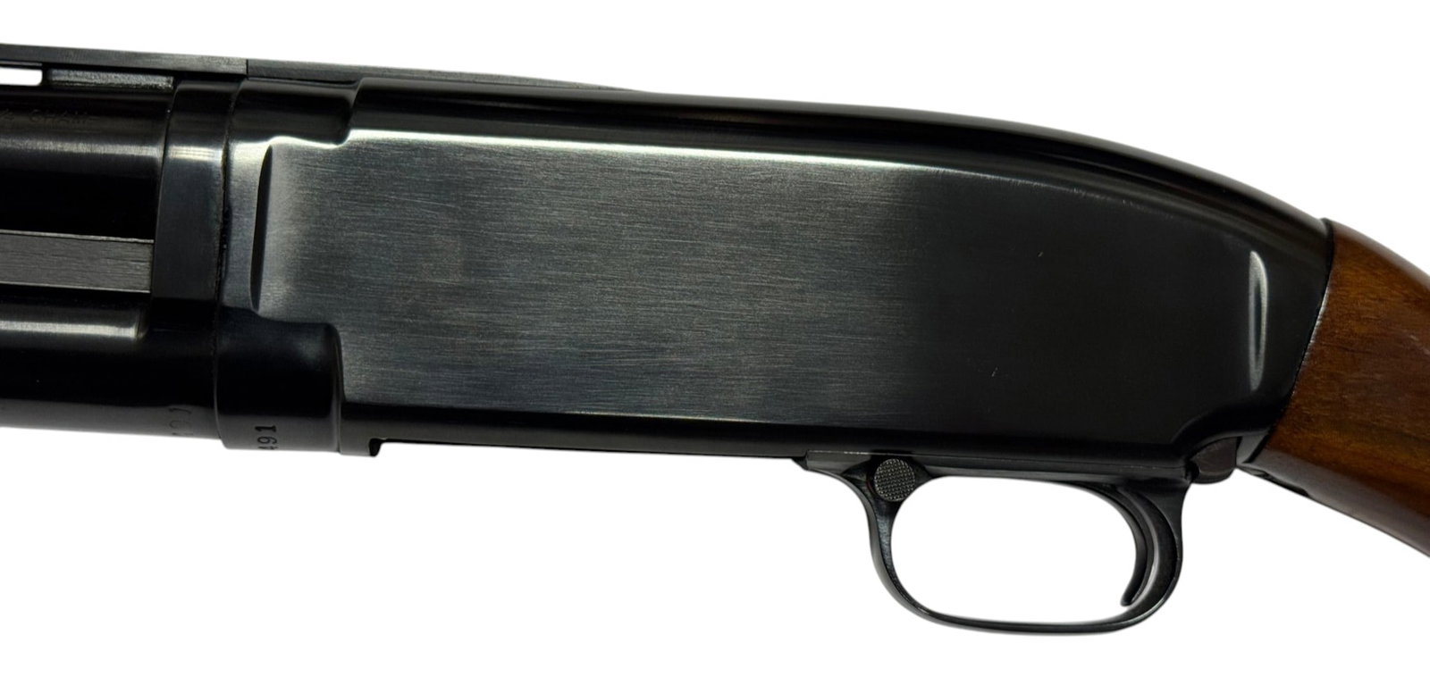 Excellent MINT 1962 Winchester Model 12 Pump Action 12 GA. Slamfire Shotgun with Vent Rib - 6