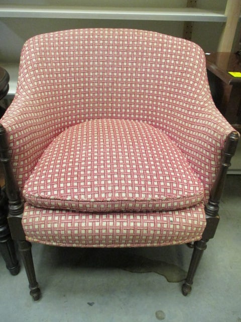 Vtg. Upholstered Accent Chair w/geometric Fabric: 20" Seat
