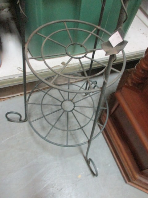 3 Tier Metal Plant Stand w/leaf & Vine Accents - 2