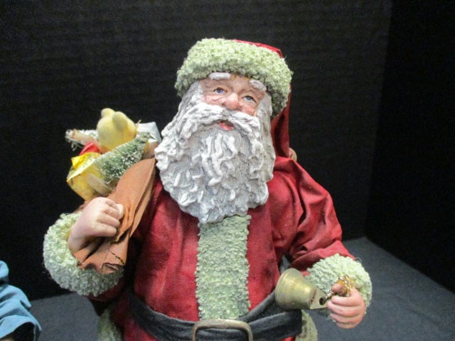 Clothtique (Lot of 2) Santa Figurines - 2