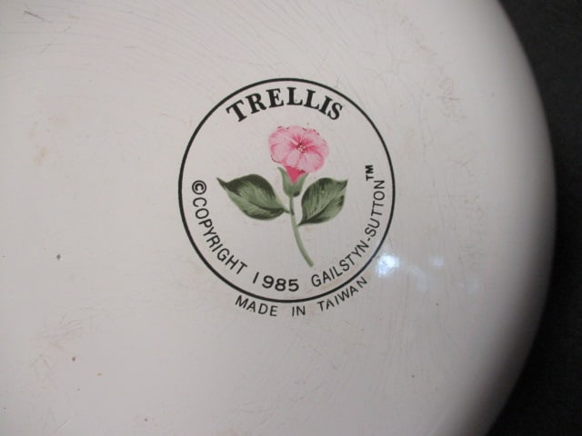 1985 Trellis Enamel teapot - 6