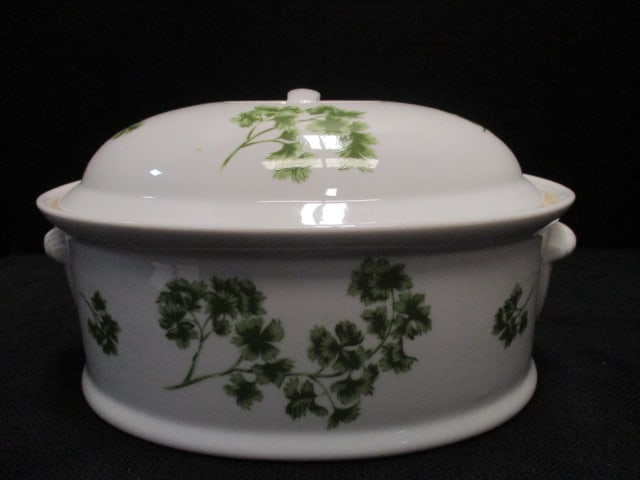 Andrea by Sadek Parsley Oval Casserole Bowl: 9 1/2 x 7 x 5 1/2