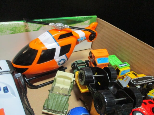 Plastic & Metal Toy Cars/Trucks, Matchbox (The Thing) 2007, etc. - 7