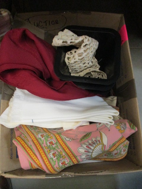 Table Linens & 4 Bed Risers: See pictures