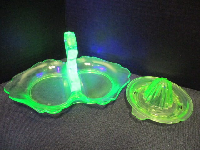 Uranium Glass Juicer & Caddy: .