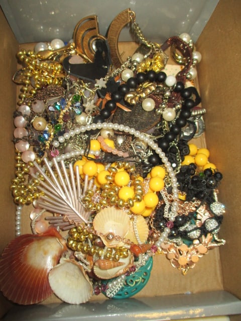 Costume Jewelry-Necklaces, Bracelets: .