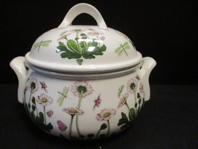 Portmerion Botanic Garden Casserole w/Lid: .