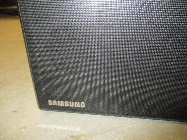 Samsung HW-750 Bluetooth Soundbar - 2