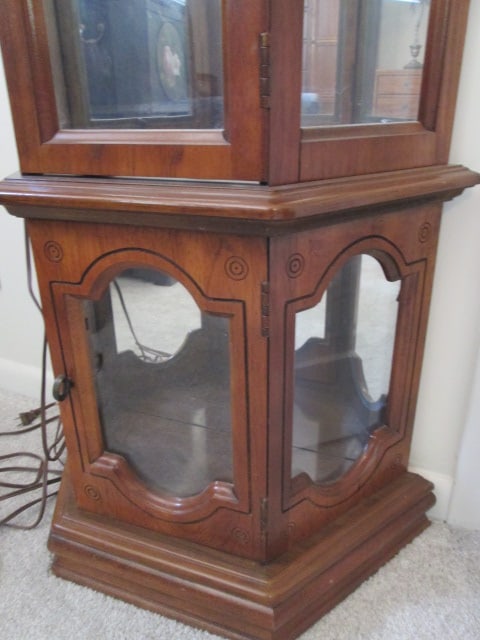 Traditional Wood Illuminated Curio Cabinet with Mirrored Back and Glass Shelves - 2