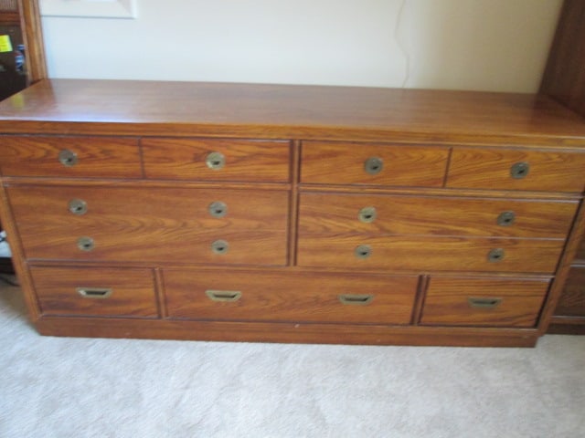 Bassett Oak 7 Drawer Dresser (1 of 5)