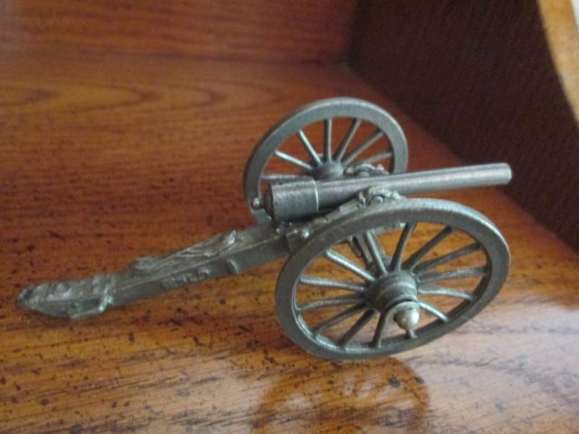 K/S Pewter Replica Desktop Civil War Era Cannon and Ammo Wagon - 2
