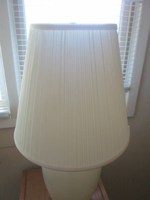 Cream Color Glass Ginger Jar Table Lamp - 4